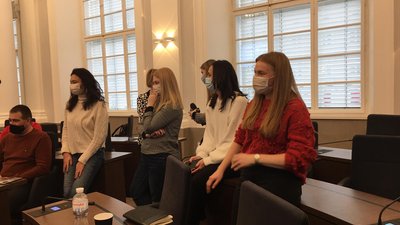 У львівській мерії працівників навчають надавати домедичну допомогу У львівській мерії працівників навчають надавати домедичну допомогу