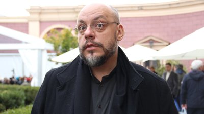 В Одеському художньому музеї відкрили виставку "Рой. До шістдесятиріччя Олександра Ройтбурда" В Одеському художньому музеї відкрили виставку "Рой. До шістдесятиріччя Олександра Ройтбурда"