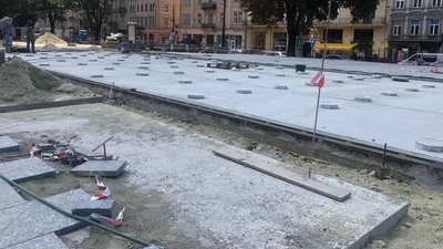 Новий фонтан біля Львівської опери відкриють наприкінці вересня Новий фонтан біля Львівської опери відкриють наприкінці вересня