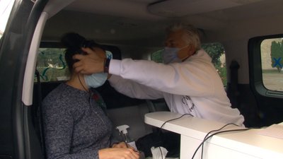 У Черкасах у кабінеті на колесах безкоштовно перевіряли слух