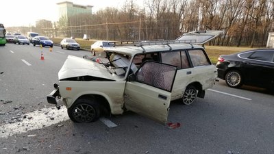 5 людей отримали травми в аварії на Московському проспекті 5 людей отримали травми в аварії на Московському проспекті