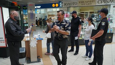 На Тернопільщині правоохоронці контролюватимуть дотримання карантинних вимог На Тернопільщині правоохоронці контролюватимуть дотримання карантинних вимог