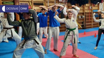 Срібна чемпіонка Європи з карате серед дітей з інвалідністю — Аня Єрмакова Срібна чемпіонка Європи з карате серед дітей з інвалідністю — Аня Єрмакова