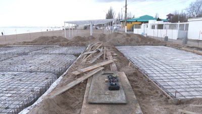 На інклюзивному пляжі у Суворовському районі Одеси тривають будівельні роботи На інклюзивному пляжі у Суворовському районі Одеси тривають будівельні роботи