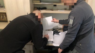 Херсонщина, підозра, ДБР, прокуратура, водійські права