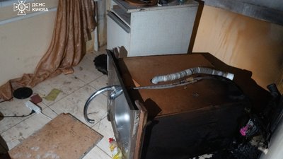Вибух газу на Харківському шосу в Києві, чоловік отримав опіки