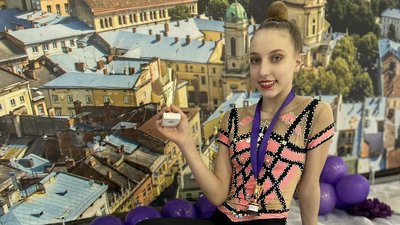 Черкаські гімнастки вибороли нагороди всеукраїнського турніру Черкаські гімнастки вибороли нагороди всеукраїнського турніру