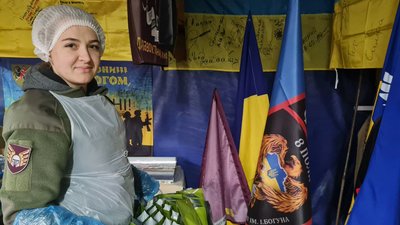 волонтери, допомога, тушкованка, свині, м'ясо, дрон, віськові, зсу волонтери, допомога, тушкованка, свині, м'ясо, дрон, віськові, зсу