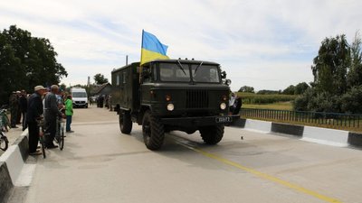 У селі Крути на Чернігівщині військові за 21 день капітально відновили зруйнований міст