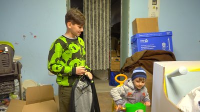 Допомога переселенцям. Як в Івано-Франківську працює соціальна крамниця