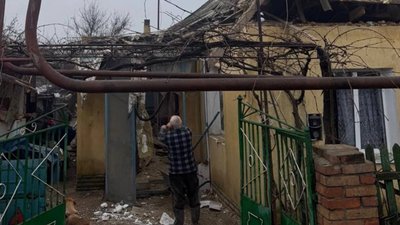 Нікопольщина, обстріли, пошкоджений будинок