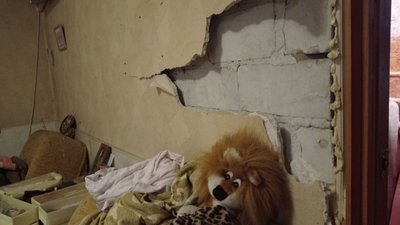 Як у Запоріжжі відновлюють оселі після обстрілів Як у Запоріжжі відновлюють оселі після обстрілів