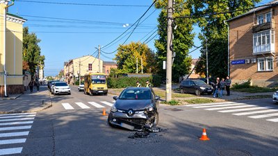 ДТП на перехресті вулиць Преображенська та Арсенія Тарковського 12 жовтня – Кропивницький