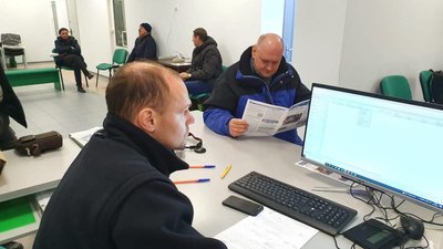У Херсоні відновив роботу стаціонарний сервісний центр МВС У Херсоні відновив роботу стаціонарний сервісний центр МВС