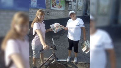 Пропагандистські газети та збори "громадськості": на окупованій Луганщині агітують за "референдум" Пропагандистські газети та збори "громадськості": на окупованій Луганщині агітують за "референдум"