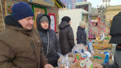 "Добродар" на Херсонщині: учасники заходів зібрали 28 тис. 110 грн на лікування онкохворих дітей "Добродар" на Херсонщині: учасники заходів зібрали 28 тис. 110 грн на лікування онкохворих дітей