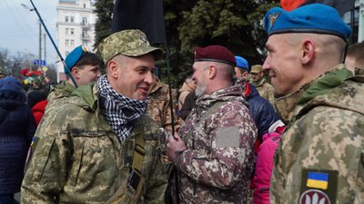 У Дніпрі пройшов Марш добровольців, — фоторепортаж