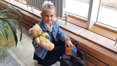 Кожна дитина отримала рюкзак з подарунками Кожна дитина отримала рюкзак з подарунками