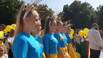 На Кіровоградщині встановили рекорд з наймасовішого виконання Гімну України На Кіровоградщині встановили рекорд з наймасовішого виконання Гімну України