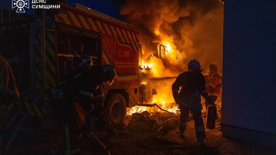 РФ вдарила по машині рятувальників у Сумах
