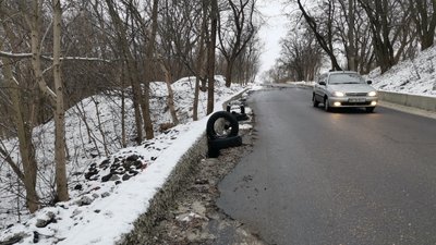 "Дорога валиться": на Червоному Шляху у Полтаві перекриють рух на дорозі "Дорога валиться": на Червоному Шляху у Полтаві перекриють рух на дорозі