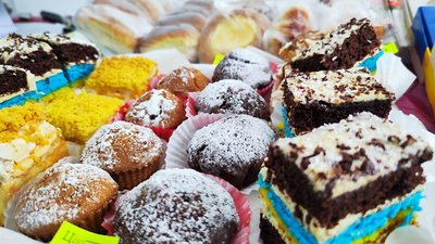 Польова кухня, вироби майстрів, речі з фронту: у Луцьку – благодійний ярмарок на підтримку ЗСУ Польова кухня, вироби майстрів, речі з фронту: у Луцьку – благодійний ярмарок на підтримку ЗСУ