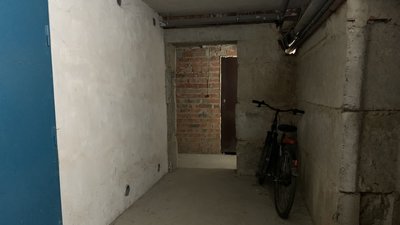 Має бути вода та їжа. У Чернівцях прибирають підвали для укриття у разі надзвичайних ситуацій Має бути вода та їжа. У Чернівцях прибирають підвали для укриття у разі надзвичайних ситуацій