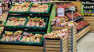 У Хмельницькому чоловік намагався обікрасти продуктовий магазин
