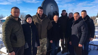 У Кропивницькому вшанували загиблих під Дебальцевим У Кропивницькому вшанували загиблих під Дебальцевим
