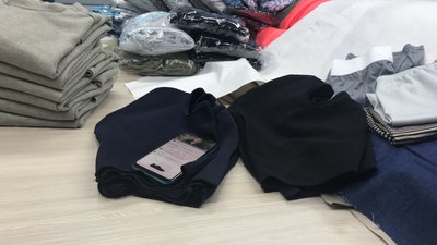 В Одесі підприємство, яке займалося пошиттям суконь, під час війни почало виробляти військовий одяг В Одесі підприємство, яке займалося пошиттям суконь, під час війни почало виробляти військовий одяг