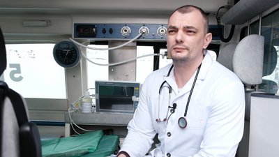 Допомагають при болях в серці та інфарктах: як працює інфарктна бригада у Чернівцях Допомагають при болях в серці та інфарктах: як працює інфарктна бригада у Чернівцях