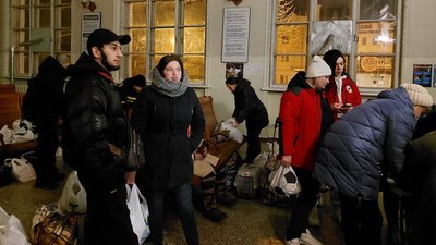 переселенці, потяг, евакуація, Бердичів, вторгнення, Донеччина, Житомирщина переселенці, потяг, евакуація, Бердичів, вторгнення, Донеччина, Житомирщина