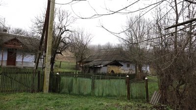 Прикарпатське село Озерце: холодні хати і теплі спогади Прикарпатське село Озерце: холодні хати і теплі спогади