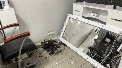 Ракетний обстріл Кременчука: що відбувається на другий день на місці влучання Ракетний обстріл Кременчука: що відбувається на другий день на місці влучання