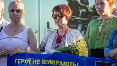На Дніпропетровщині вшанували пам’ять загиблих в ІЛ-76 військових, — фоторепортаж На Дніпропетровщині вшанували пам’ять загиблих в ІЛ-76 військових, — фоторепортаж