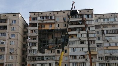Вибух на Позняках: поліція продовжила домашній арешт підозрюваним