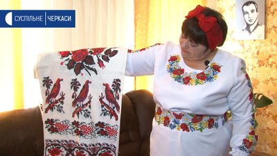 "Любов до вишивки передається через покоління", – черкащанка Ольга Семчук