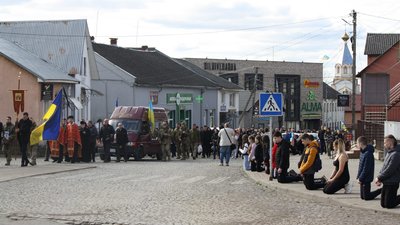 На Закарпатті попрощалися із захисником Юрієм Пітрою На Закарпатті попрощалися із захисником Юрієм Пітрою