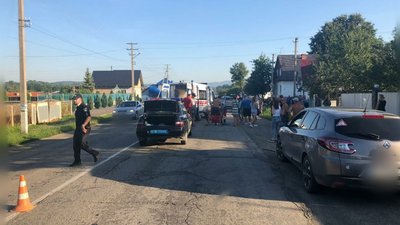 На Прикарпатті у двох аваріях травмувалися дві дитини - перебігали дорогу На Прикарпатті у двох аваріях травмувалися дві дитини - перебігали дорогу
