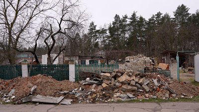 Залишки зруйнованого будинку родини Матвієнків Залишки зруйнованого будинку родини Матвієнків