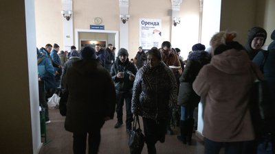 "Куди їдемо – не знаю": із Черкащини курсує евакуаційний потяг "Куди їдемо – не знаю": із Черкащини курсує евакуаційний потяг