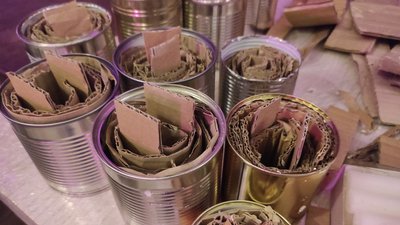 Окопні свічки для військових, виготовлені тернополянами Окопні свічки для військових, виготовлені тернополянами