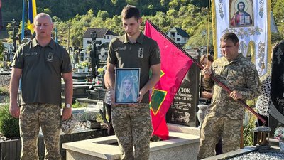 У селі Нересниця Тячівського району попрощалися з Наталією Рябіченко
