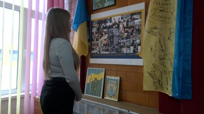Дев'ять років пам'яті: спогади матері та друзів про атовця Сергія Амброса Дев'ять років пам'яті: спогади матері та друзів про атовця Сергія Амброса
