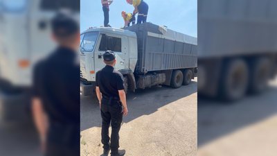 На Прилуччині зупинили вантажівку з нафтопродуктами На Прилуччині зупинили вантажівку з нафтопродуктами