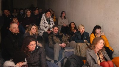 У Запоріжжі показали виставу у бомбосховищі