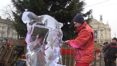 У Львові відкрили фестиваль льодових скульптур