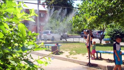 Порятунок від спеки. У Вінниці встановили туманоутворювач Порятунок від спеки. У Вінниці встановили туманоутворювач