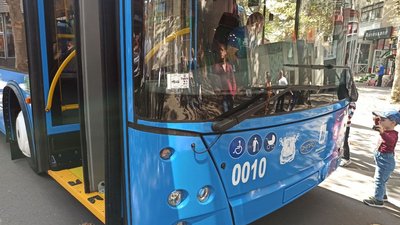 У Миколаєві презентували десять нових тролейбусів. Коли вони вийдуть на лінію У Миколаєві презентували десять нових тролейбусів. Коли вони вийдуть на лінію