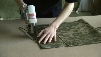 Міцні та легкі: лучанин у власній майстерні виготовляє медичні ноші для бійців Міцні та легкі: лучанин у власній майстерні виготовляє медичні ноші для бійців
